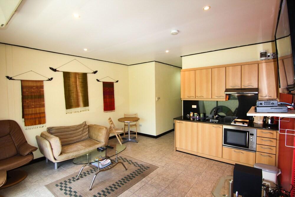 Angus O'Tool'S Guesthouse Karon Exterior foto