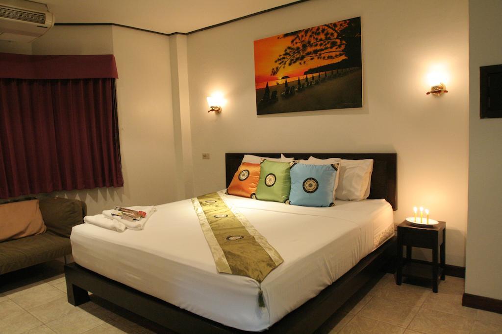 Angus O'Tool'S Guesthouse Karon Exterior foto