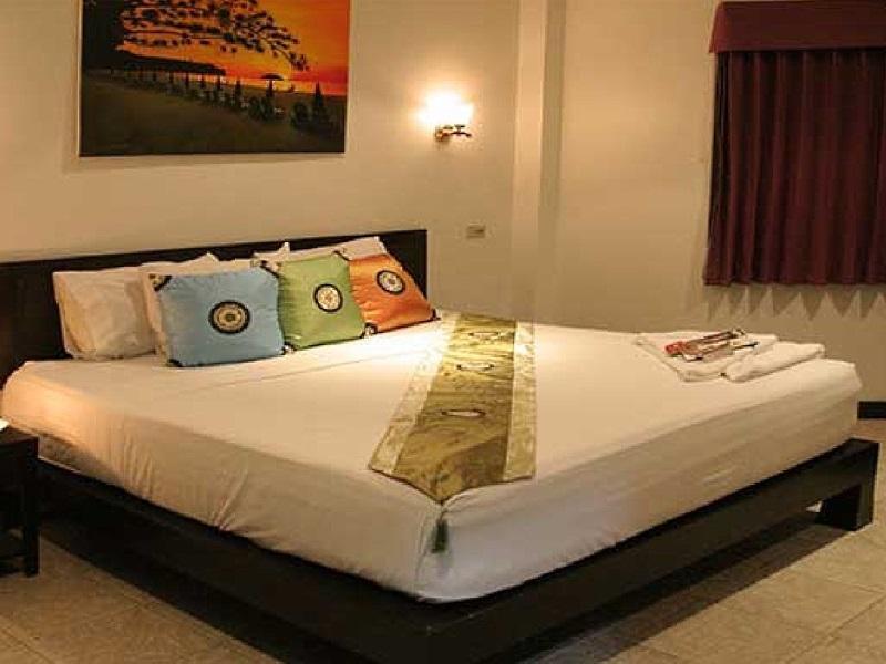Angus O'Tool'S Guesthouse Karon Exterior foto